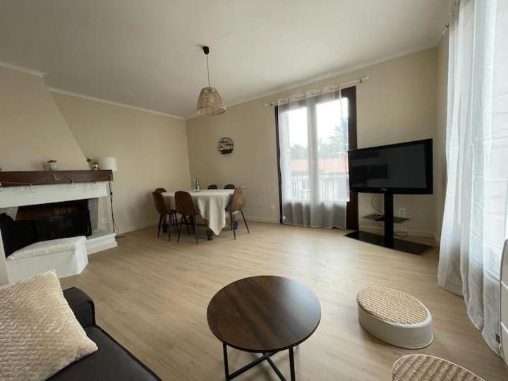 Lg Rite Appartement Avec Jardin Prades  Værelse billede
